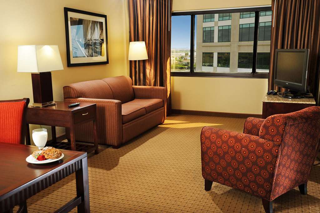 Отель Doubletree By Hilton Tampa Rocky Point Waterfront Номер фото