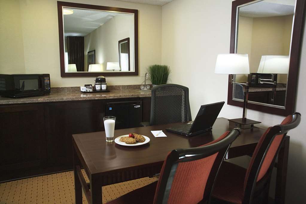 Отель Doubletree By Hilton Tampa Rocky Point Waterfront Номер фото